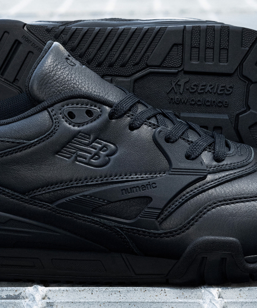 NEW BALANCE(ニューバランス)の「NEW BALANCE × GRAND NM770(スニーカー・メンズ・ブラック/ホワイト・27.5cm/27cm/26cm/26.5cm/28cm)」の6枚目の写真