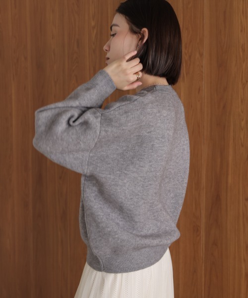 Bou Jeloud（ブージュルード）の「チュール刺繍ロゴニット（ニット/セーター・レディース・ベージュ/イエロー/グレー・FREE）」の6枚目の写真