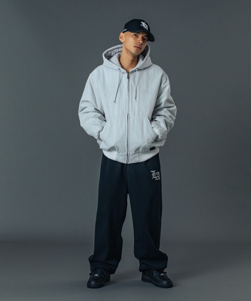 XLARGE(エクストララージ)の「OLD ENGLISH SWEAT PANTS(スウェットパンツ・メンズ・ブラック/オリーブ/アッシュ/ネイビー・S/M/L/XL)」の13枚目の写真