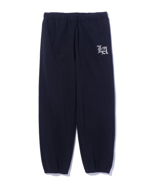 XLARGE(エクストララージ)の「OLD ENGLISH SWEAT PANTS(スウェットパンツ・メンズ・ブラック/オリーブ/アッシュ/ネイビー・S/M/L/XL)」の8枚目の写真