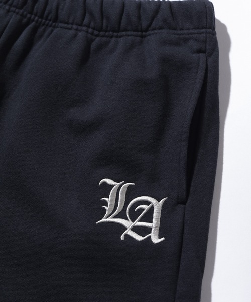 XLARGE(エクストララージ)の「OLD ENGLISH SWEAT PANTS(スウェットパンツ・メンズ・ブラック/オリーブ/アッシュ/ネイビー・S/M/L/XL)」の10枚目の写真