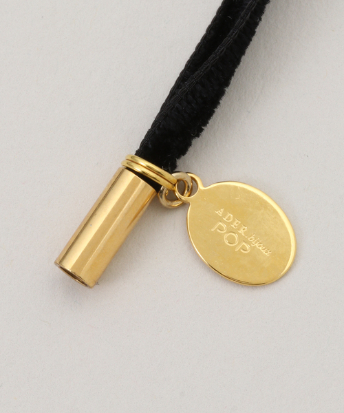 La TOTALITE（ラトータリテ）の「POP ADER.bijoux/ポップ アデルビジュー Noemie velour necklace（ネックレス・レディース・ベージュ/ブラック・FREE）」の5枚目の写真