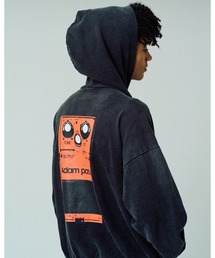 HIKA（ヒカ）の「【ADAMPATEK/アダムパテック】distortion pullover hoodie ロゴパーカー（パーカー）」