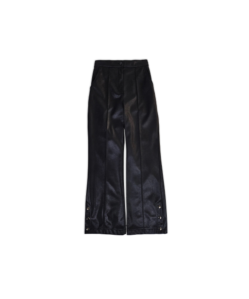 320SHOWROOM（320ショールーム）の「Faux Leather Side Slit Button Elastic Fleece-Lined Bootcut Pants Black（その他パンツ・レディース・ブラック・SMALL/MEDIUM）」の4枚目の写真