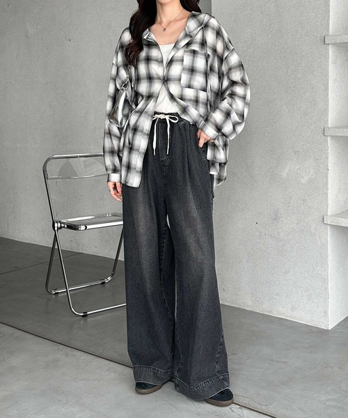 GeeRA（ジーラ）の「美脚見えイージーワイドデニムパンツ（デニムパンツ・レディース・ストライプ/ブラック/サックスブルー・XX-LARGE/X-LARGE/LARGE/MEDIUM/SMALL）」の7枚目の写真