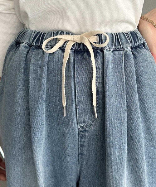 GeeRA（ジーラ）の「美脚見えイージーワイドデニムパンツ（デニムパンツ・レディース・ストライプ/ブラック/サックスブルー・XX-LARGE/X-LARGE/LARGE/MEDIUM/SMALL）」の17枚目の写真