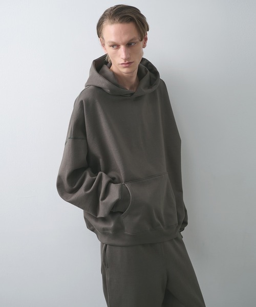 markaware（マーカウェア）の「【markaware/marka】オーガニックコットンヘビー吊裏毛 / ヒュージショートパーカー（パーカー・メンズ・グレー/ネイビー/パープル・1/2）」の3枚目の写真