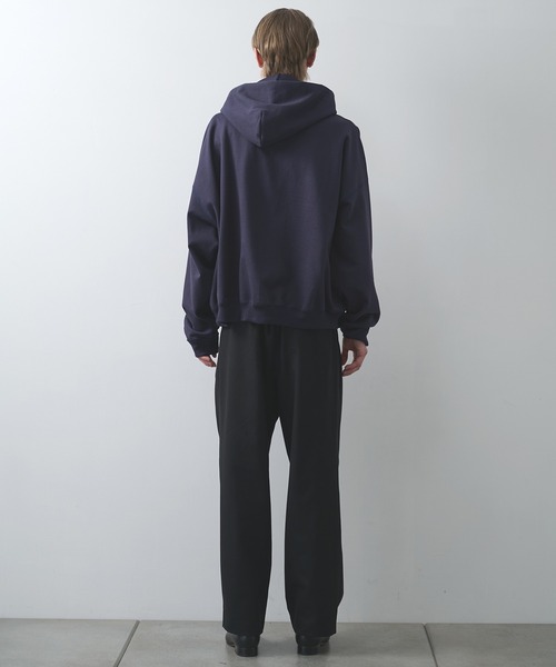 markaware（マーカウェア）の「【markaware/marka】オーガニックコットンヘビー吊裏毛 / ヒュージショートパーカー（パーカー・メンズ・グレー/ネイビー/パープル・1/2）」の12枚目の写真