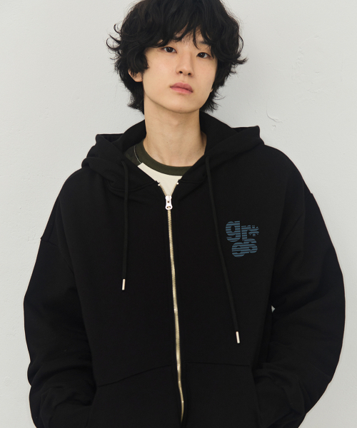 GRAVER（グレーバー）の「[ユニセックス]GRAE-S スモールストライプフードジップアップ_グレー（パーカー・レディース・チャコールグレー・MEDIUM/LARGE）」の4枚目の写真