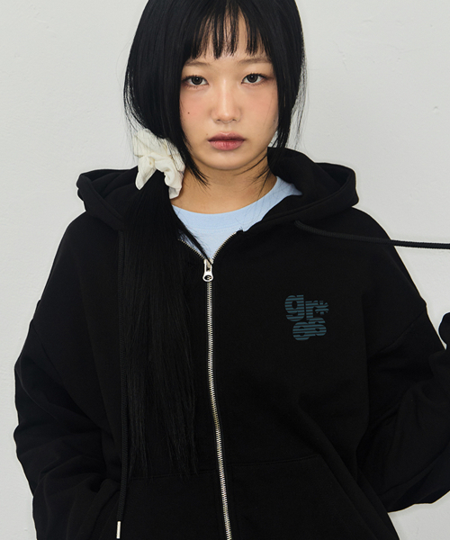 GRAVER（グレーバー）の「[ユニセックス]GRAE-S スモールストライプフードジップアップ_グレー（パーカー・レディース・チャコールグレー・MEDIUM/LARGE）」の7枚目の写真
