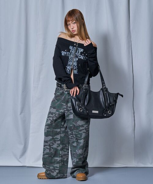 SEQUENZ(シークエンズ)の「※WEB限定 / フェイクレザー&フェイクスウェード / スタースタッズ&ハトメハンドバッグ / sqnz star eyelet bag(トートバッグ・レディース・ピンク/ベージュ系その他3/ブラック・FREE)」の18枚目の写真