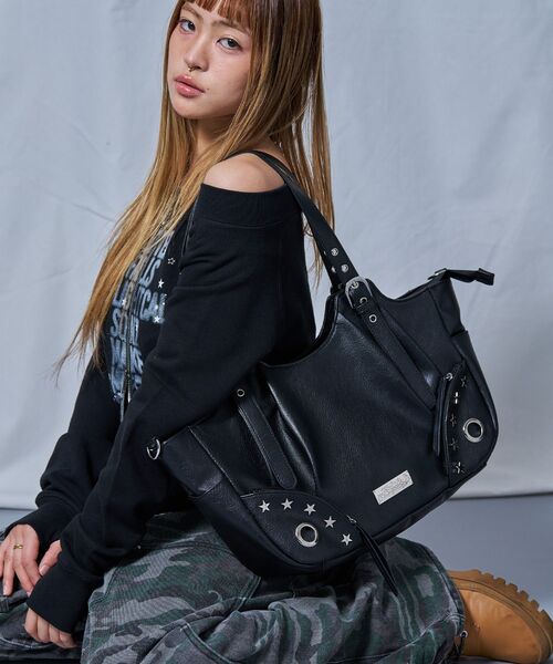 SEQUENZ(シークエンズ)の「※WEB限定 / フェイクレザー&フェイクスウェード / スタースタッズ&ハトメハンドバッグ / sqnz star eyelet bag(トートバッグ・レディース・ピンク/ベージュ系その他3/ブラック・FREE)」の20枚目の写真