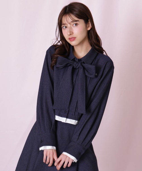 JILL by JILL STUART（ジルバイジルスチュアート）の「ヘムレイヤードクロップドシャツ（シャツ/ブラウス・レディース・ブルー系その他/ネイビー/ピンク・FREE）」の9枚目の写真