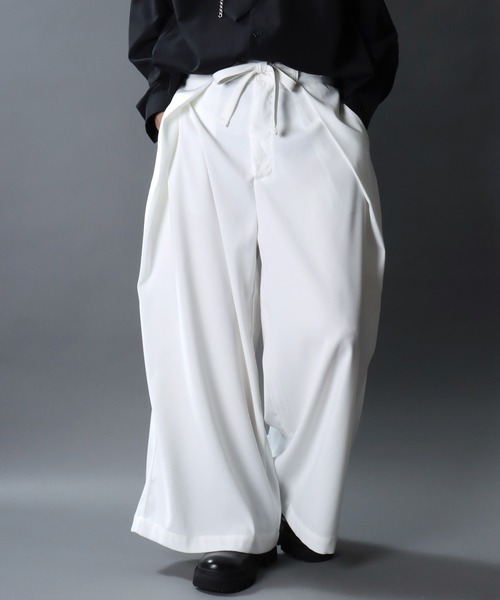 SITRY（シトリー）の「Gabardine Drape Wide Skirt Pants/ギャバジン ドレープ スカートパンツ ワイドパンツ スラックス 袴パンツ レディース メンズ（スラックス・メンズ・チャコール/アイボリー/ブラック・L/M）」の2枚目の写真