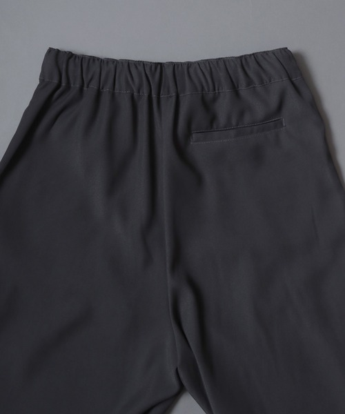 SITRY（シトリー）の「Gabardine Drape Wide Skirt Pants/ギャバジン ドレープ スカートパンツ ワイドパンツ スラックス 袴パンツ レディース メンズ（スラックス・メンズ・チャコール/アイボリー/ブラック・L/M）」の8枚目の写真