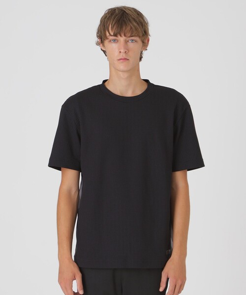 BLACK LABEL CRESTBRIDGE(ブラックレーベル・クレストブリッジ)の「【一部店舗限定】テクスチャータックサイドチェックTシャツ(Tシャツ/カットソー・メンズ・グレー系その他/ブラック/オフホワイト・M/L/XL)」の3枚目の写真