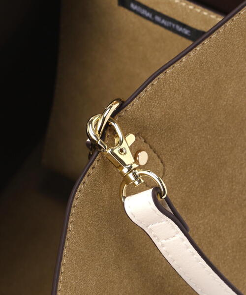 NATURAL BEAUTY BASIC（ナチュラルビューティーベーシック）の「◇リボンハンドルトートバッグ（トートバッグ・レディース・ホワイト系その他/ベージュ系その他/ブラック・ﾌﾘ-）」の9枚目の写真