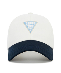 ANTOMARS（アントゥマーズ）の「マスマティクスロゴ刺繍ボールキャップ - ホワイト（キャップ）」