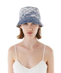 CERRIC（セリック）の「MONOGRAM BUCKET HAT / NAVY（ハット）」