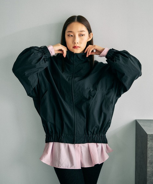 LEPSIM(レプシィム)の「WZIPギャザーブルゾン 634190(ブルゾン・レディース・ブラック/グリーン系その他/アイボリー・FREE)」の1枚目の写真