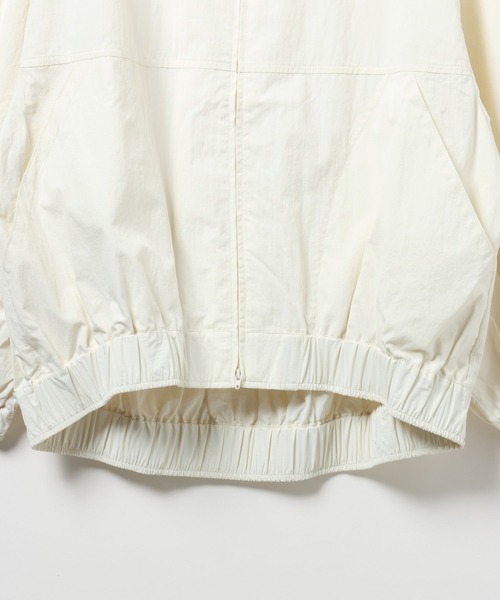 LEPSIM(レプシィム)の「WZIPギャザーブルゾン 634190(ブルゾン・レディース・ブラック/グリーン系その他/アイボリー・FREE)」の12枚目の写真