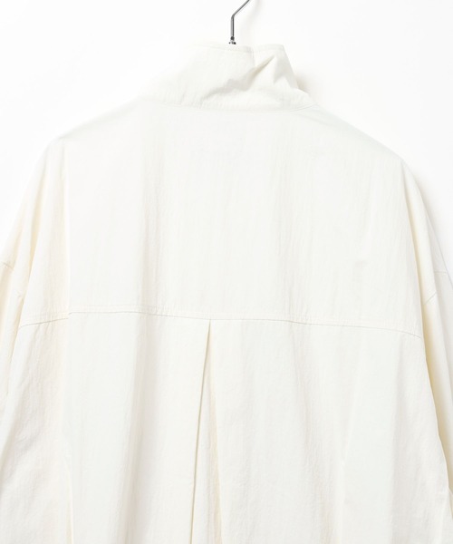 LEPSIM(レプシィム)の「WZIPギャザーブルゾン 634190(ブルゾン・レディース・ブラック/グリーン系その他/アイボリー・FREE)」の4枚目の写真