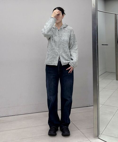 INSILENCE WOMEN(インサイレンスウーマン)の「ブラシドストレートフィットデニム BLUE(デニムパンツ・レディース・その他・S/M/XS/L)」の3枚目の写真