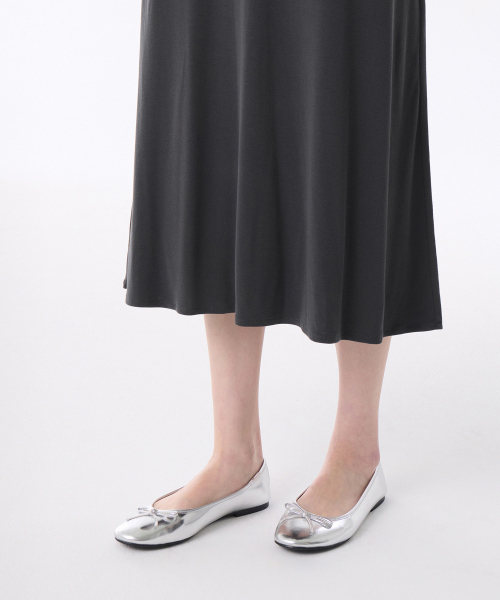 MUSINSA STANDARD WOMAN（ムシンサスタンダードウーマン）の「ウィメンズソフトジャージフレアロングドレス[ダークグレー]（ワンピース・レディース・その他・SMALL/MEDIUM/LARGE/X-SMALL）」の4枚目の写真