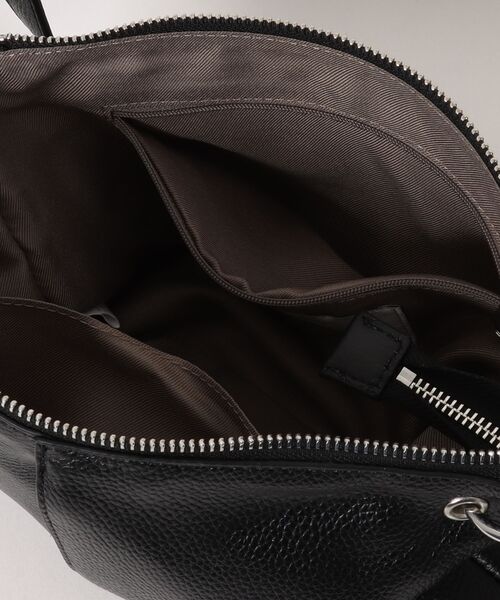 Beau're(ヴュレ)の「【BEAURE】カウレザー 3WAY ショルダー B-25325(ショルダーバッグ・レディース・ブラック/シルバー・FREE)」の4枚目の写真