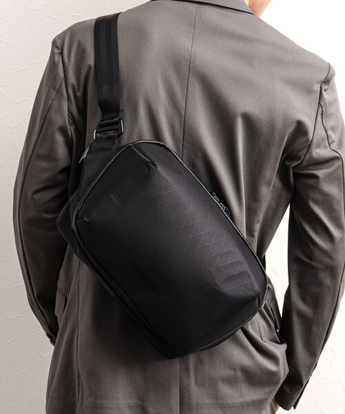 beruf baggage(ベルーフバゲッジ)の「【beruf baggage】《X-PAC(R)》スリングパック URBAN EXPLORER 6.0(brf-GR21)(ショルダーバッグ・メンズ・ブラック・FREE)」の18枚目の写真
