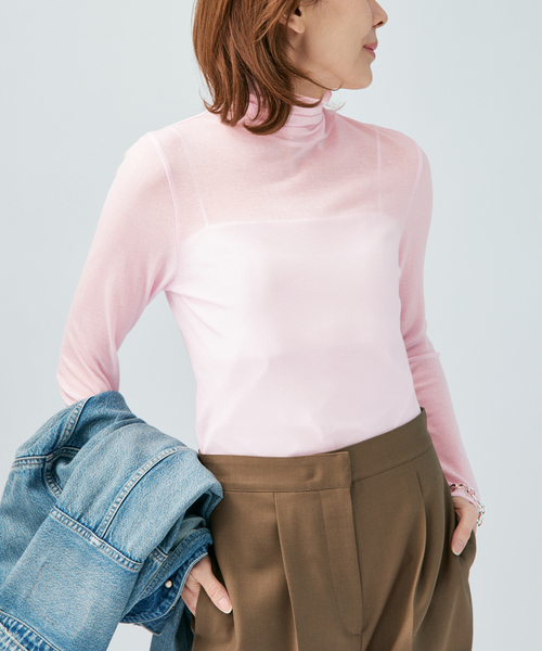 VERMEIL par iena(ヴェルメイユパーイエナ)の「シアーフライス タートルネックプルオーバー(Tシャツ/カットソー・レディース・ブラック/ピンク系その他/ホワイト・FREE)」の3枚目の写真