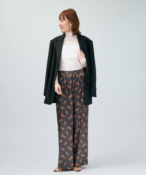 VERMEIL par iena(ヴェルメイユパーイエナ)の「シアーフライス タートルネックプルオーバー(Tシャツ/カットソー・レディース・ブラック/ピンク系その他/ホワイト・FREE)」の12枚目の写真