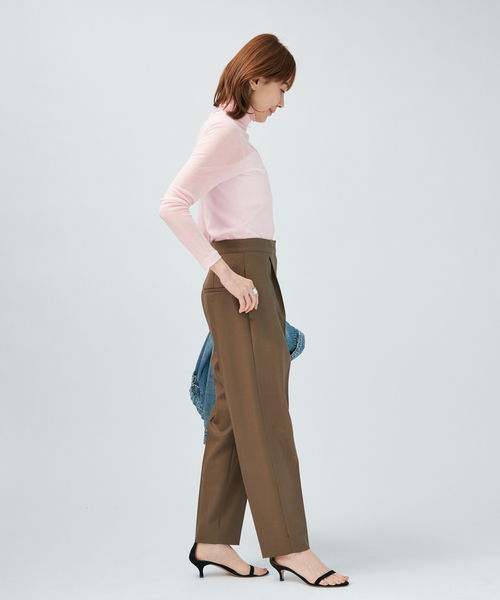 VERMEIL par iena(ヴェルメイユパーイエナ)の「シアーフライス タートルネックプルオーバー(Tシャツ/カットソー・レディース・ブラック/ピンク系その他/ホワイト・FREE)」の21枚目の写真