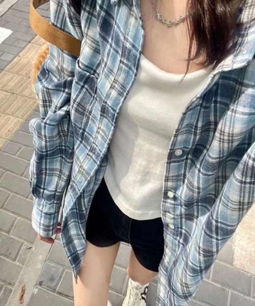 GLAMOROUS JANE(グラマラスジェーン)の「オーバーサイズシャツ(シャツ/ブラウス・レディース・ブルー/サックスブルー/ホワイト/イエロー/ネイビー・FREE)」の15枚目の写真