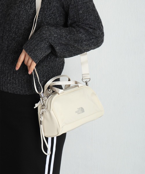 THE NORTH FACE(ザノースフェイス)の「【韓国限定・日本未入荷】THE NORTH FACE BONNEY BOWLING BAG S / ノースフェイス ボニーボーリングバッグS 2WAY(ショルダーバッグ・メンズ・クリーム/ブラック・FREE)」の16枚目の写真