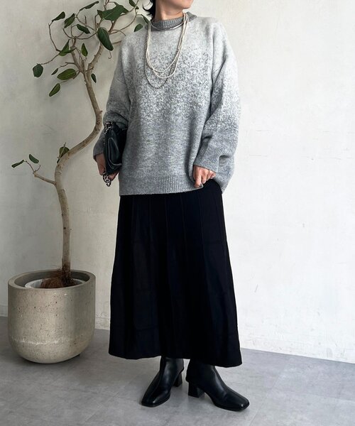 un dix cors（アンディコール）の「ラメグラデーションチュニックプルオーバー（ニット/セーター・レディース・グレー/チャコールグレー/ベージュ・FREE）」の5枚目の写真