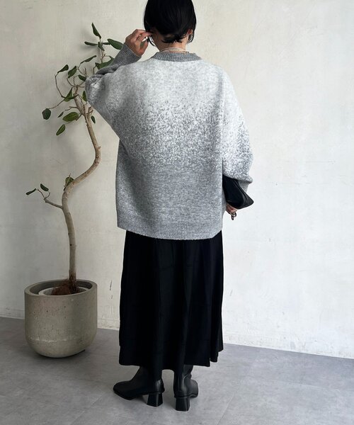 un dix cors（アンディコール）の「ラメグラデーションチュニックプルオーバー（ニット/セーター・レディース・グレー/チャコールグレー/ベージュ・FREE）」の20枚目の写真