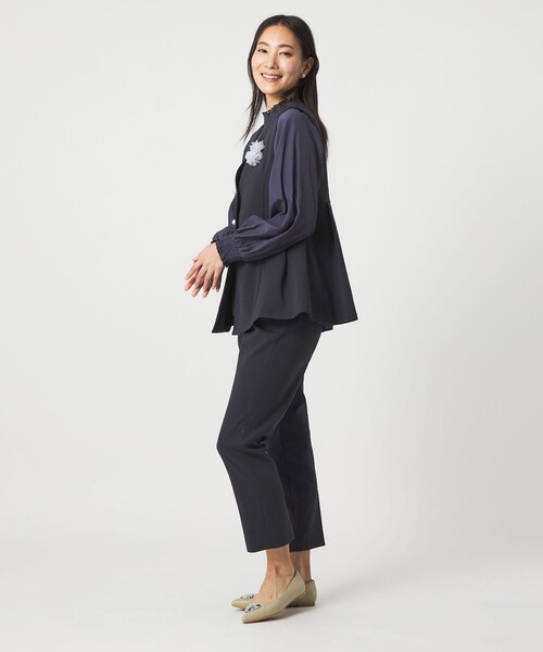 A DAY IN THE LIFE UNITED ARROWS(アデイインザライフユナイテッドアローズ)の「ダブルニット テーパードパンツ ‐セットアップ対応・ウォッシャブル‐<A DAY IN THE LIFE>(スラックス・レディース・ブラック/ネイビー/オフホワイト・38/40/36)」の6枚目の写真