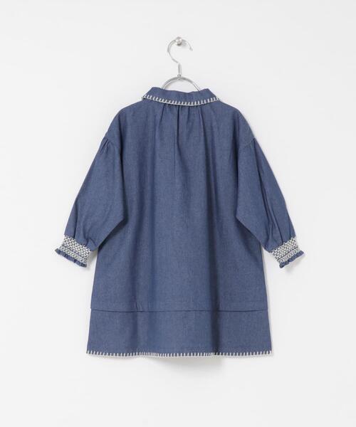 URBAN RESEARCH DOORS（アーバンリサーチドアーズ）の「『150サイズあり』デニム刺繍ワンピース(KIDS)（ワンピース・キッズ・インディゴブルー/ワンウォッシュ・120/150/135/105）」の6枚目の写真