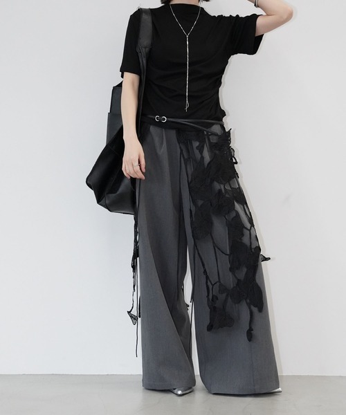 専用！レイヤードスカート　花柄　レース　ホワイト、ブラック二枚セット バックレースアップシアーフロッキーフラワータックボリュームフレア