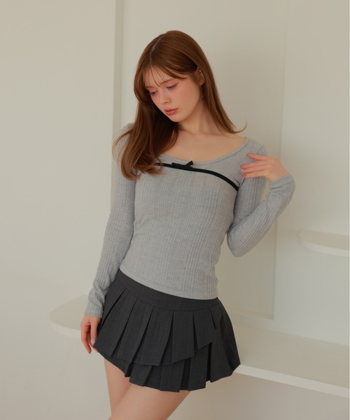 M DOLLY(エムドリー)の「ribbon fata knit tops/リボンファタニットトップス(ニット/セーター・レディース・グレー/ホワイト・FREE)」の1枚目の写真
