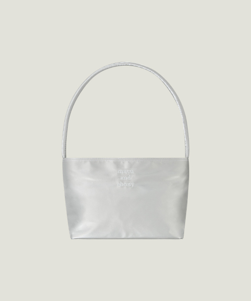 MUCU AND EBONY（ムクアンドエボニー）の「Near Flat Bag _ Silver（ショルダーバッグ・レディース・その他・FREE）」の3枚目の写真