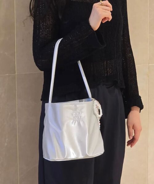 MUCU AND EBONY（ムクアンドエボニー）の「Near Flat Bag _ Silver（ショルダーバッグ・レディース・その他・FREE）」の5枚目の写真