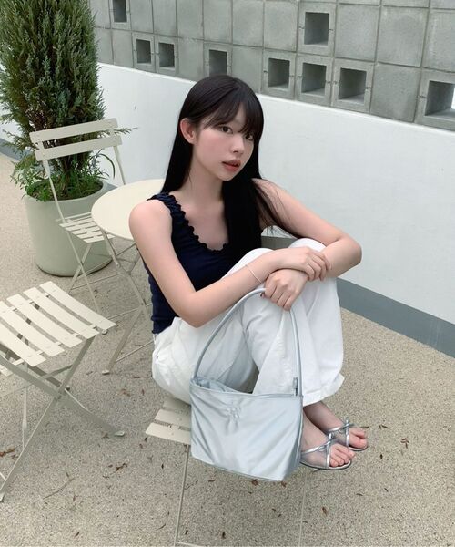 MUCU AND EBONY（ムクアンドエボニー）の「Near Flat Bag _ Silver（ショルダーバッグ・レディース・その他・FREE）」の6枚目の写真