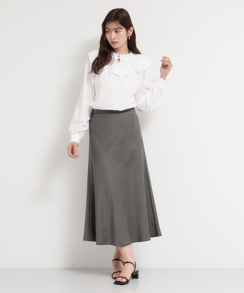 THE SHOP TK (ザ ショップ ティーケー )の「サテンフレアスカート(スカート・レディース・アイボリー/スミクロ・13/12)」の11枚目の写真