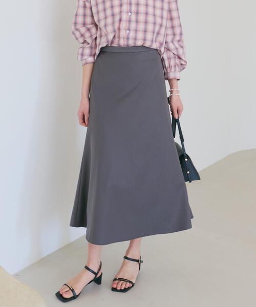 THE SHOP TK (ザ ショップ ティーケー )の「サテンフレアスカート(スカート・レディース・アイボリー/スミクロ・13/12)」の2枚目の写真