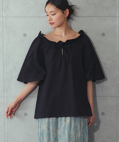 SMILE ORCHID(スマイルオーキッド)の「綿100%2WAYフリルネックtシャツ(Tシャツ/カットソー・レディース・ブラック/ホワイト・FREE)」の15枚目の写真