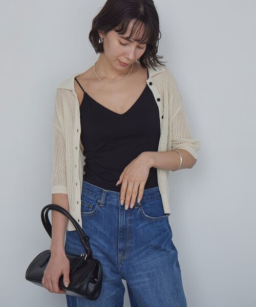 green label relaxing(グリーンレーベルリラクシング)の「Vネックキャミソール / カップインナー(キャミソール・レディース・ダークブラウン/オフホワイト/ブラック・S/M)」の7枚目の写真