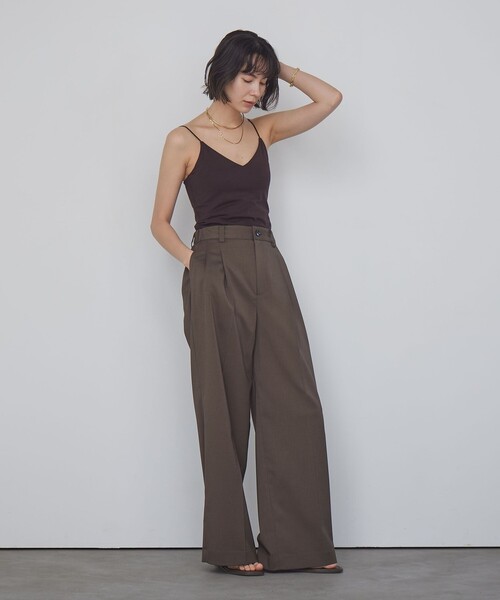 green label relaxing(グリーンレーベルリラクシング)の「Vネックキャミソール / カップインナー(キャミソール・レディース・ダークブラウン/オフホワイト/ブラック・S/M)」の10枚目の写真