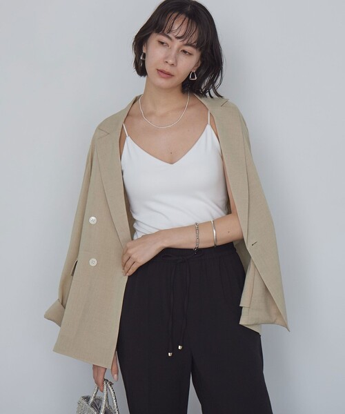 green label relaxing(グリーンレーベルリラクシング)の「Vネックキャミソール / カップインナー(キャミソール・レディース・ダークブラウン/オフホワイト/ブラック・S/M)」の15枚目の写真